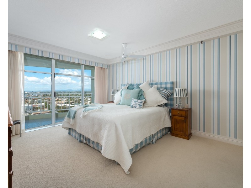 5 Bayview Street, Runaway Bay QLD 4216