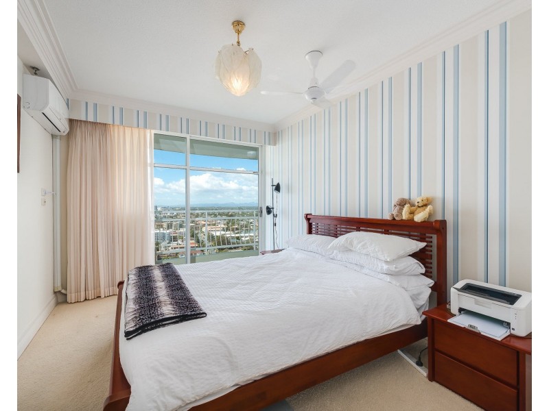 5 Bayview Street, Runaway Bay QLD 4216