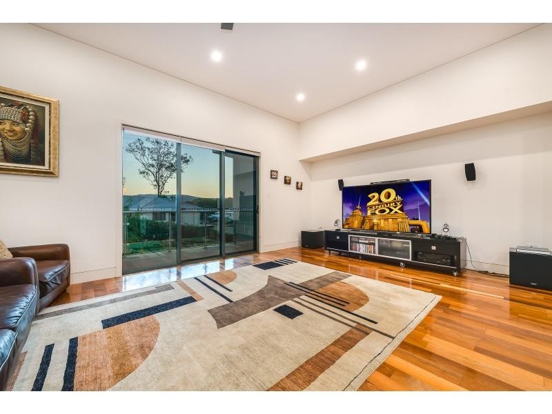 20 Huntington Drive, Maudsland QLD 4210