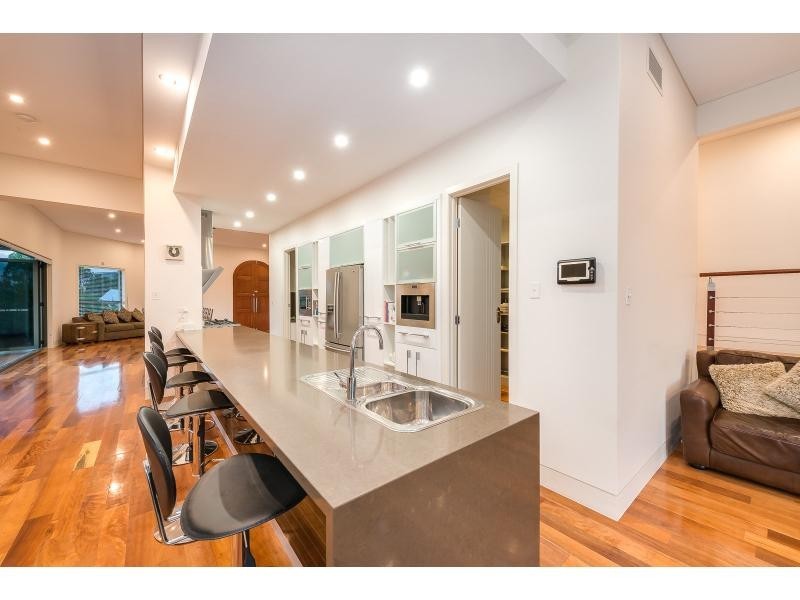 20 Huntington Drive, Maudsland QLD 4210