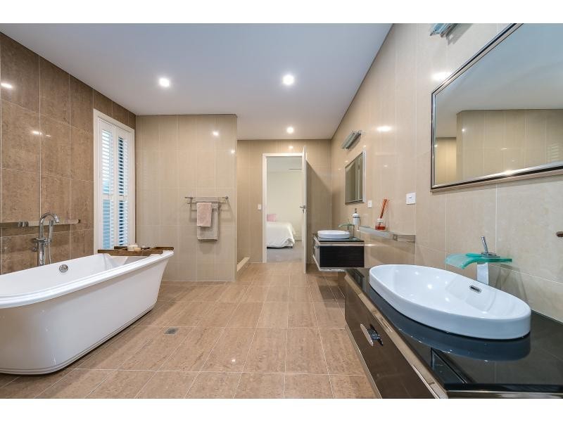 20 Huntington Drive, Maudsland QLD 4210