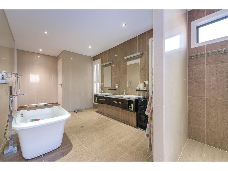 20 Huntington Drive, Maudsland QLD 4210