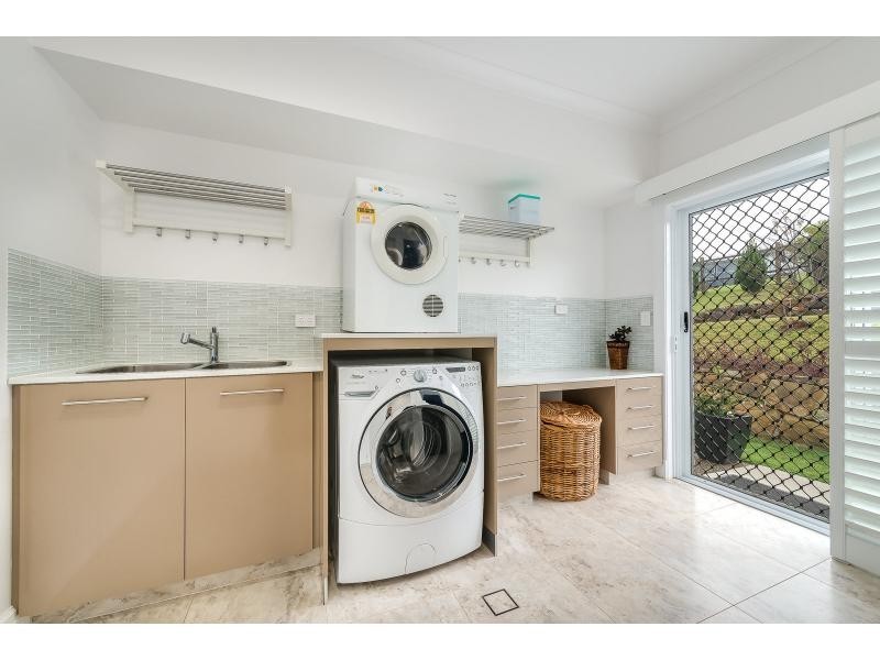 20 Sunnycrest Drive, Terranora NSW 2486