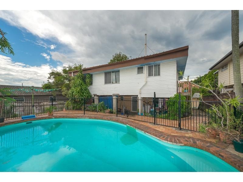 15 Algona Street, Labrador QLD 4215