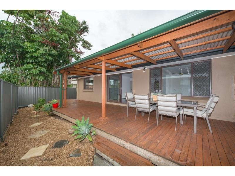 2/58 Blake Street, Southport QLD 4215