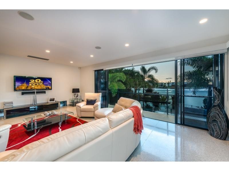 37 Quayside Drive, Helensvale QLD 4212