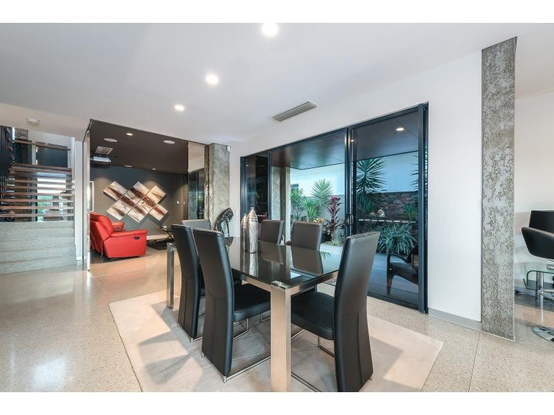 37 Quayside Drive, Helensvale QLD 4212