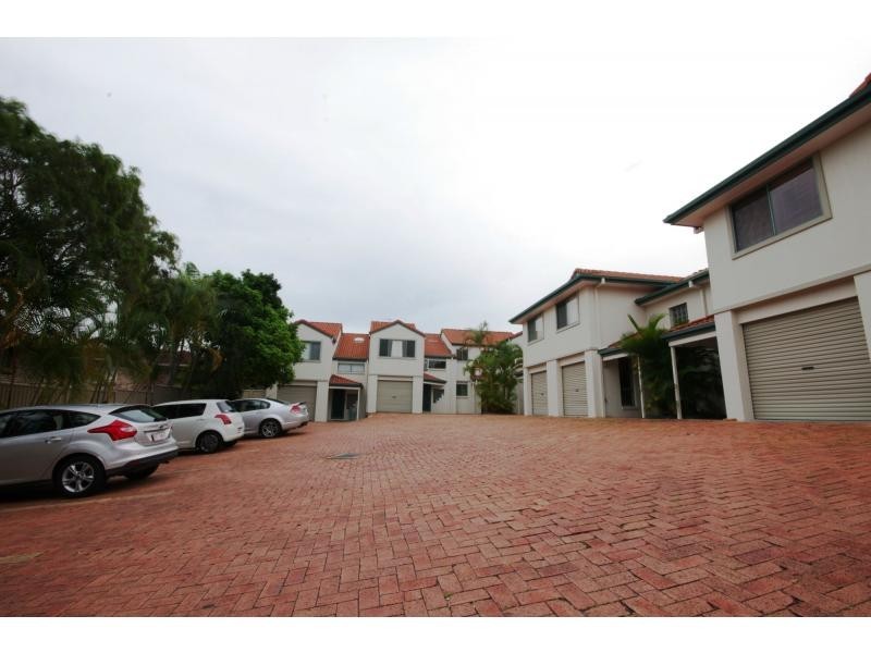 3/105 Pohlman Street, Southport QLD 4215