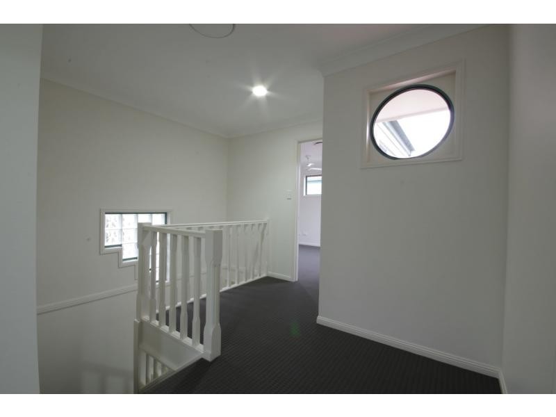 3/105 Pohlman Street, Southport QLD 4215