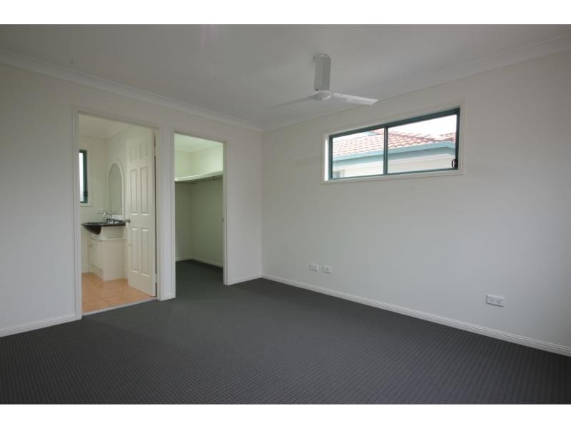 3/105 Pohlman Street, Southport QLD 4215