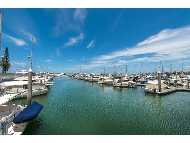 33/19 Oatland Esplanade, Runaway Bay QLD 4216