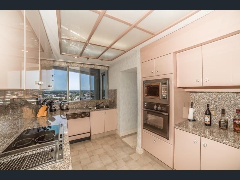 33/19 Oatland Esplanade, Runaway Bay QLD 4216