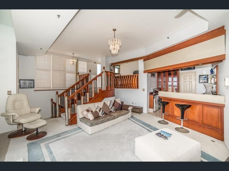 33/19 Oatland Esplanade, Runaway Bay QLD 4216