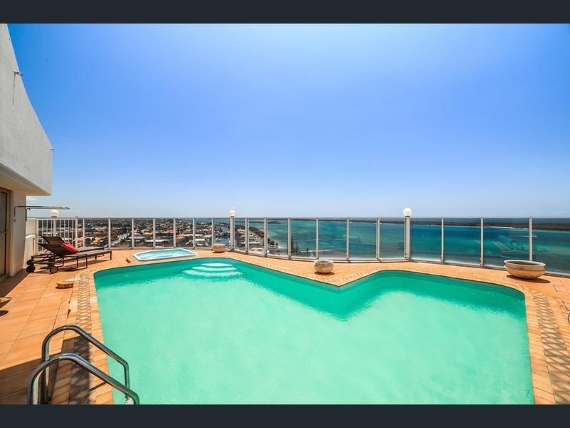 33/19 Oatland Esplanade, Runaway Bay QLD 4216