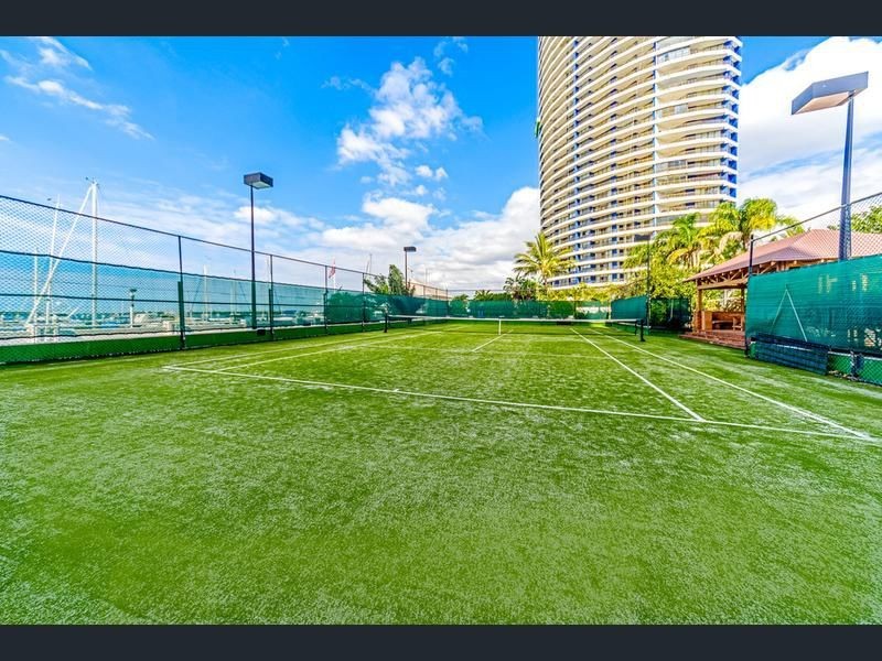 33/19 Oatland Esplanade, Runaway Bay QLD 4216