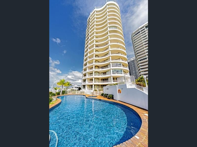 33/19 Oatland Esplanade, Runaway Bay QLD 4216