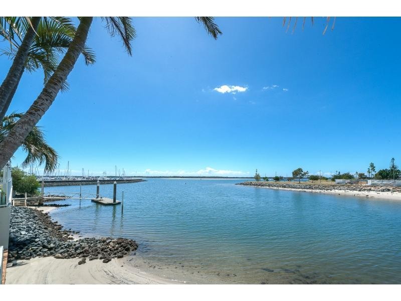 3/9 Bayview Street, Runaway Bay QLD 4216