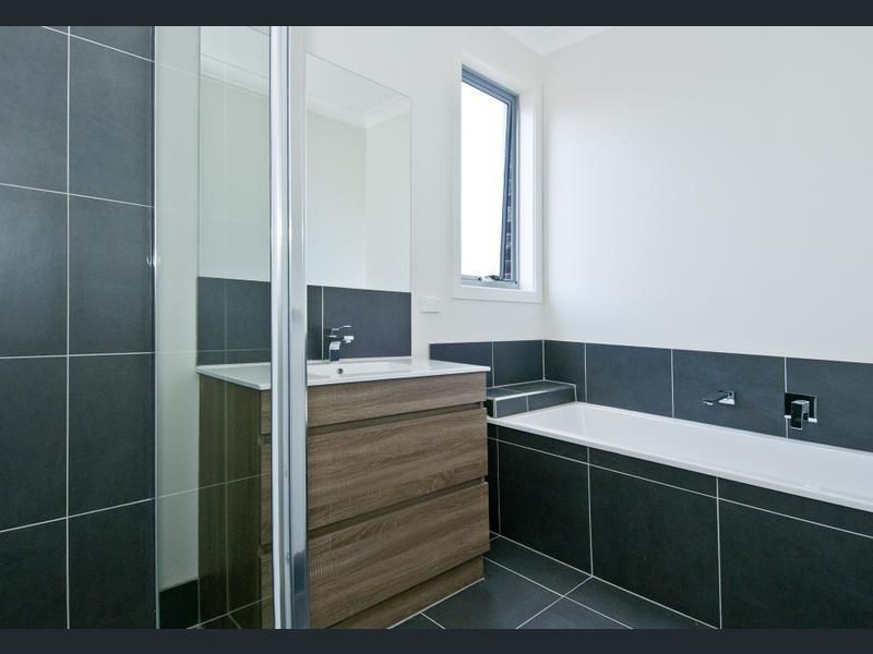 10 Japonica Street, Eagleby QLD 4207