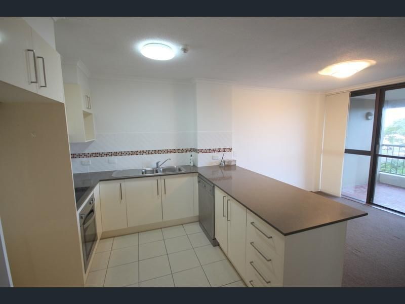 2c/114 Marine Parade, Southport QLD 4215