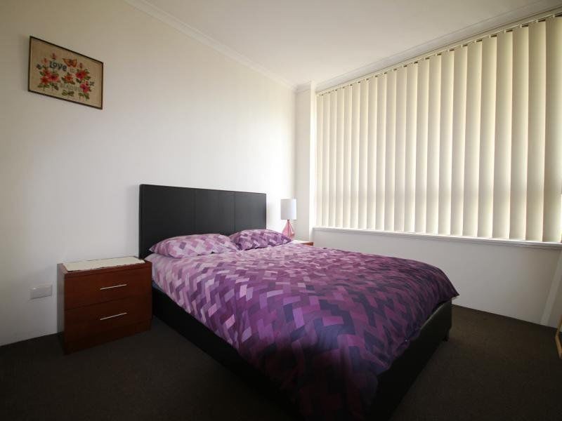 2c/114 Marine Parade, Southport QLD 4215