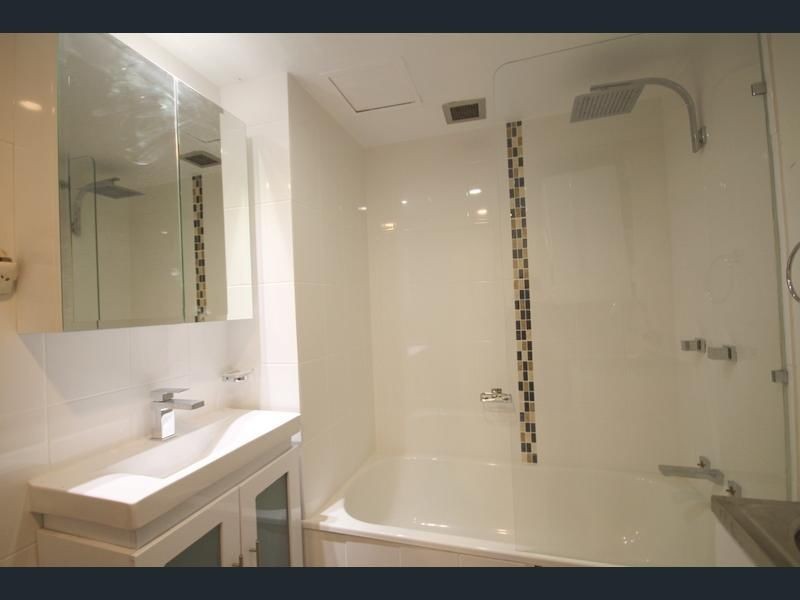 2c/114 Marine Parade, Southport QLD 4215