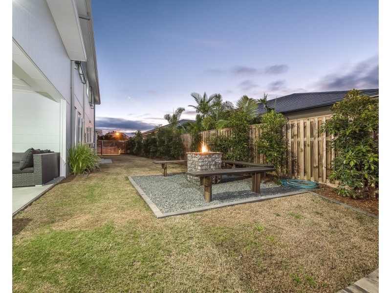 5 Halifax Circuit, Pimpama QLD 4209