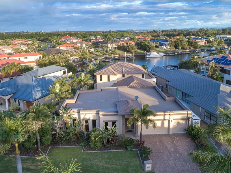 2136 Beaufort Way, Hope Island QLD 4212