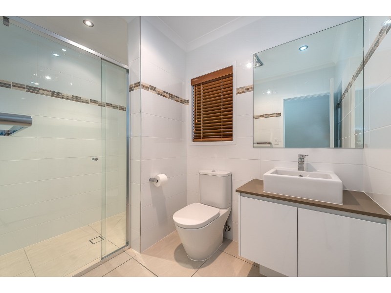 2136 Beaufort Way, Hope Island QLD 4212