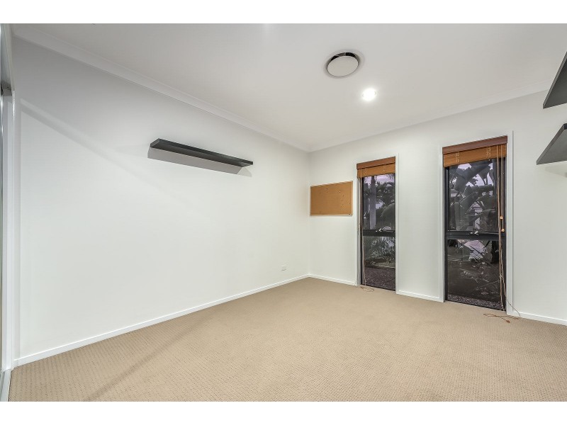 2136 Beaufort Way, Hope Island QLD 4212