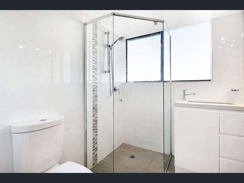 64/9 Bayview Street, Runaway Bay QLD 4216