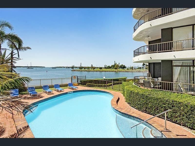 64/9 Bayview Street, Runaway Bay QLD 4216
