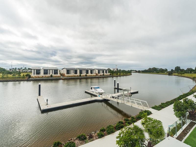 30/156 Mariner Quays Boulevard, Hope Island QLD 4212