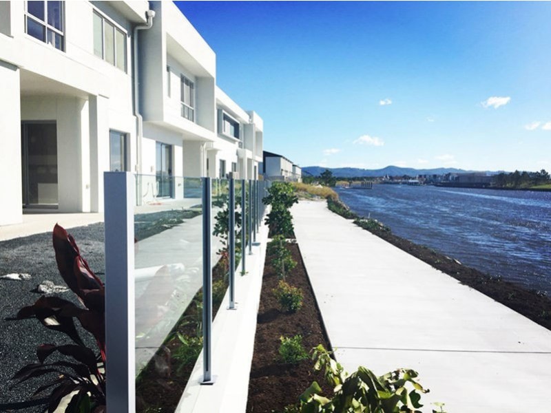 30/156 Mariner Quays Boulevard, Hope Island QLD 4212