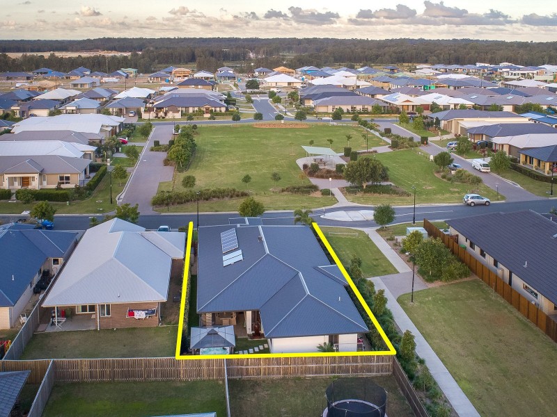 19 Kalgoorlie Street, Pimpama QLD 4209