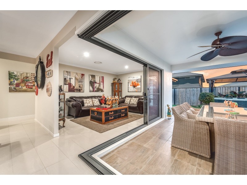 19 Kalgoorlie Street, Pimpama QLD 4209