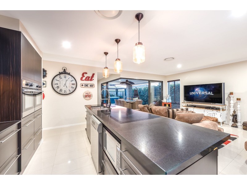 19 Kalgoorlie Street, Pimpama QLD 4209