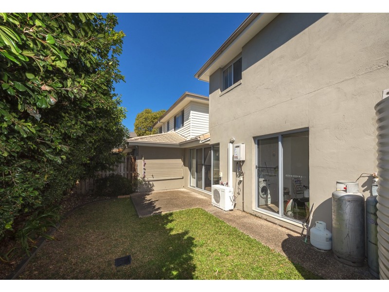 1/24 Faraday Crescent, Pacific Pines QLD 4211