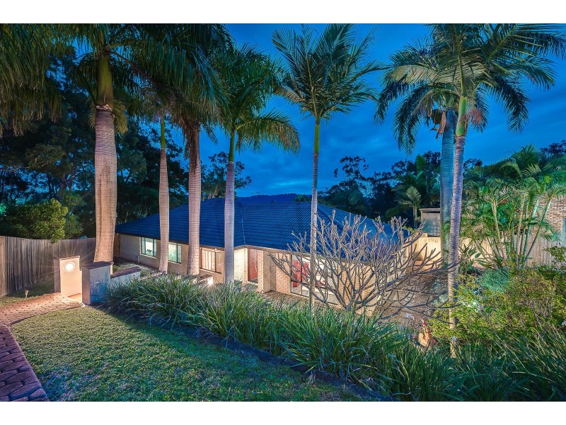 8 Leura Place, Helensvale QLD 4212