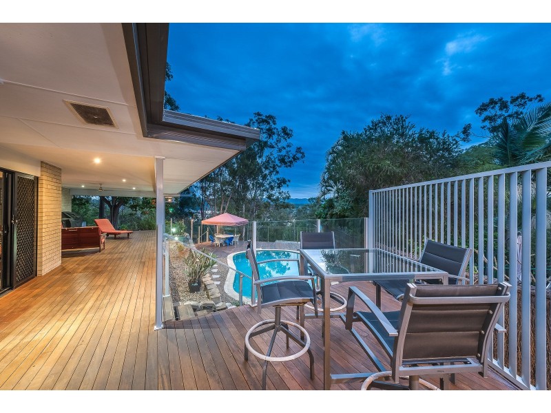8 Leura Place, Helensvale QLD 4212
