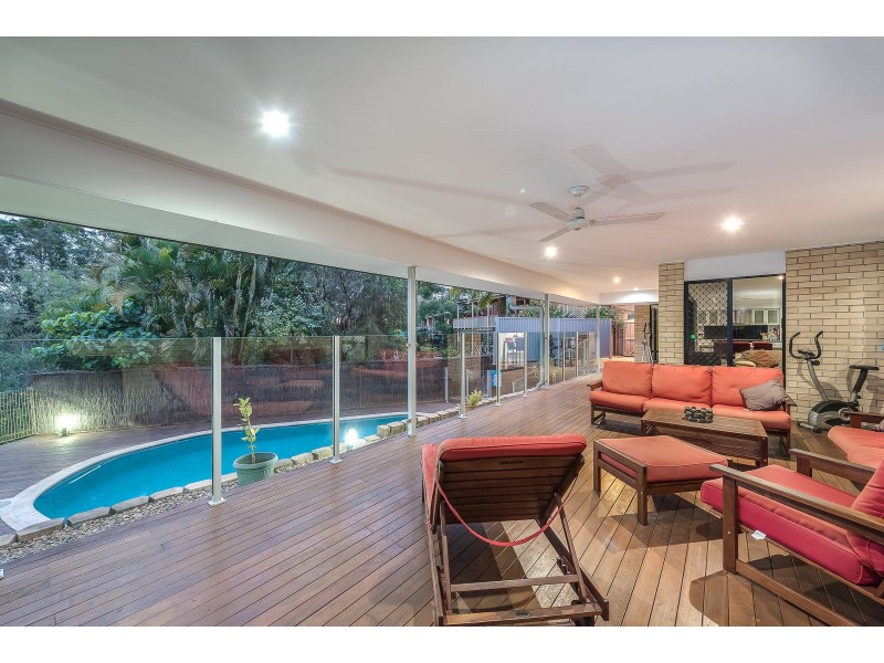 8 Leura Place, Helensvale QLD 4212