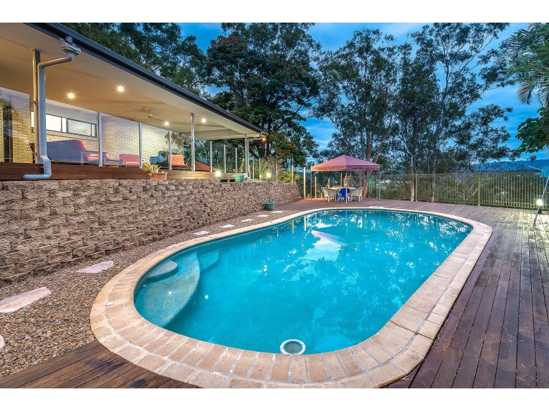 8 Leura Place, Helensvale QLD 4212