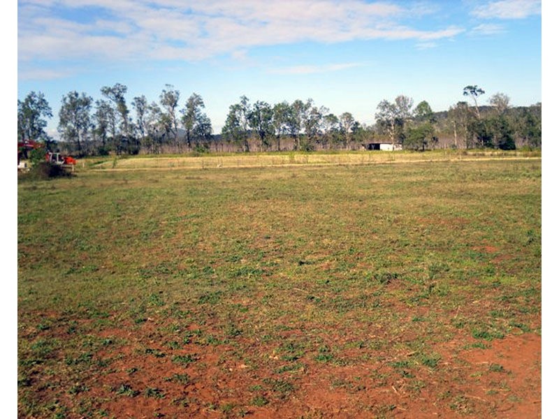 64 Selwyn Road, Esk QLD 4312