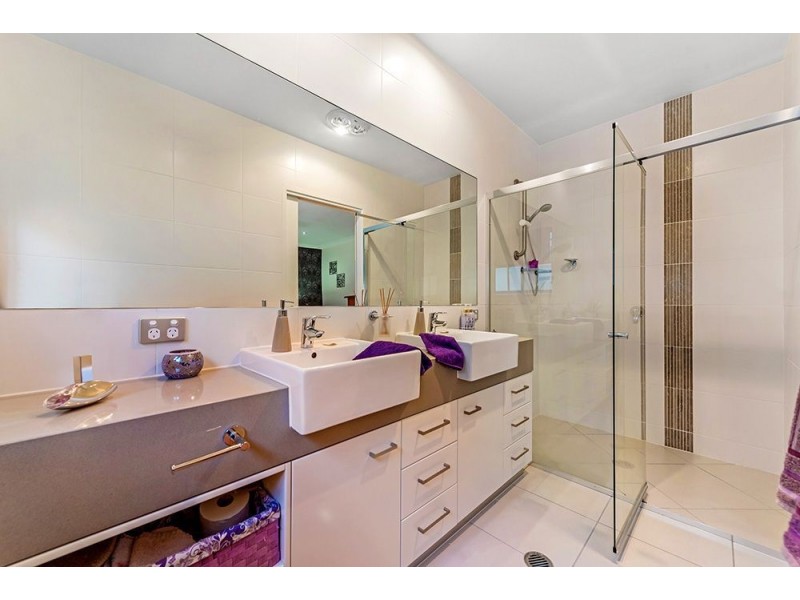 192/1 Halcyon Way, Hope Island QLD 4212