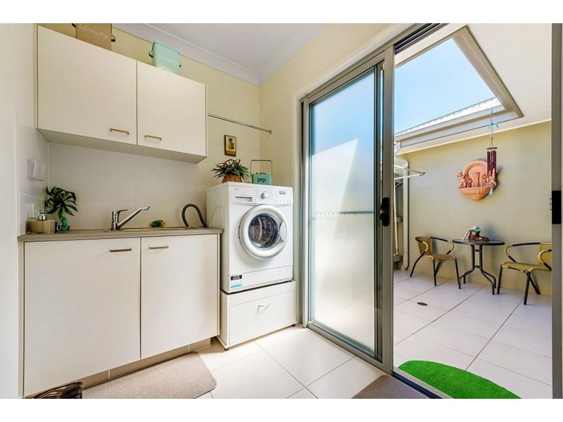 192/1 Halcyon Way, Hope Island QLD 4212