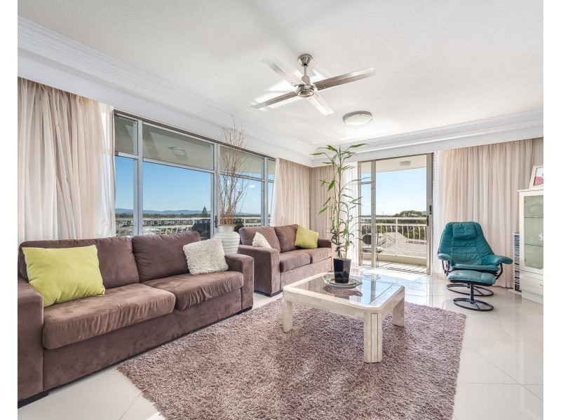 16/5 Bayview Street, Runaway Bay QLD 4216