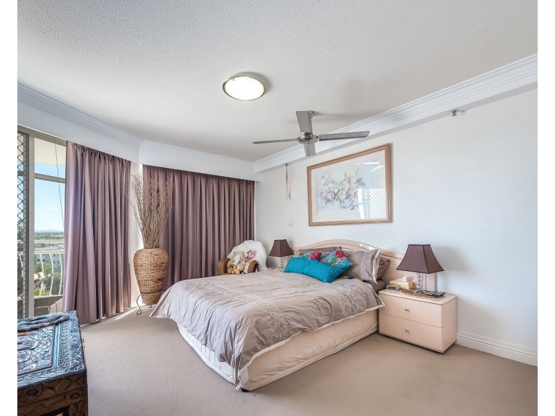 16/5 Bayview Street, Runaway Bay QLD 4216