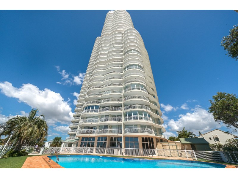 16/5 Bayview Street, Runaway Bay QLD 4216