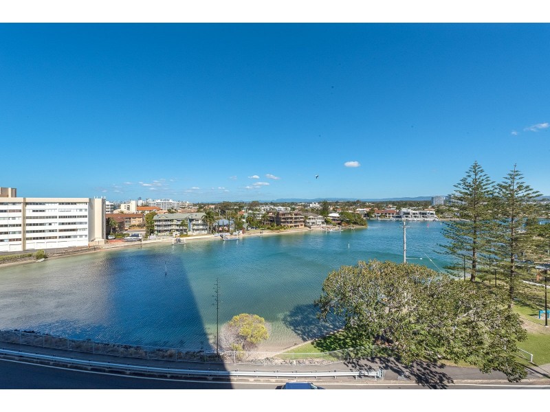 16/5 Bayview Street, Runaway Bay QLD 4216