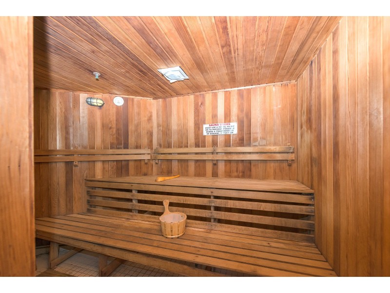 16/5 Bayview Street, Runaway Bay QLD 4216