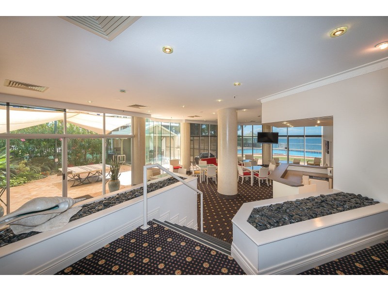 16/5 Bayview Street, Runaway Bay QLD 4216